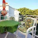 With A Parking Space Bilo, Primosten - 9467 Apartment
