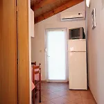 With A Parking Space Bilo, Primosten - 9467 Apartment