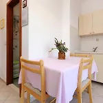 Apartment With A Parking Space Bilo, Primosten - 9467 Zaboric