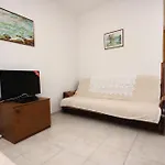 With A Parking Space Bilo, Primosten - 9467 Apartment Zaboric