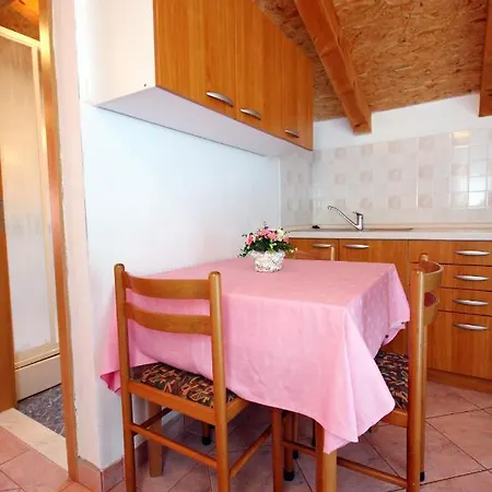 With A Parking Space Bilo, Primosten - 9467