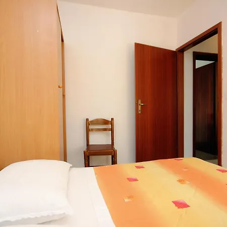 Apartment With A Parking Space Bilo, Primosten - 9467