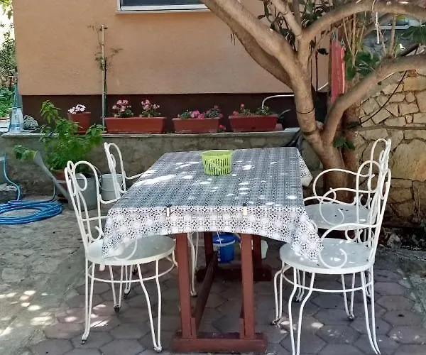 With A Parking Space Bilo, Primosten - 9467