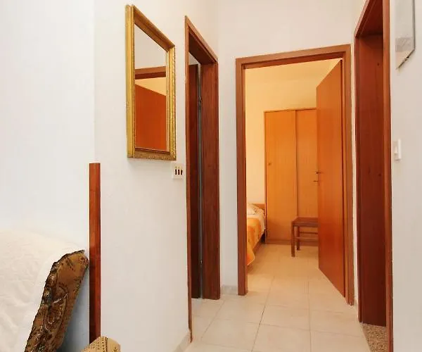 With A Parking Space Bilo, Primosten - 9467 Appartement *