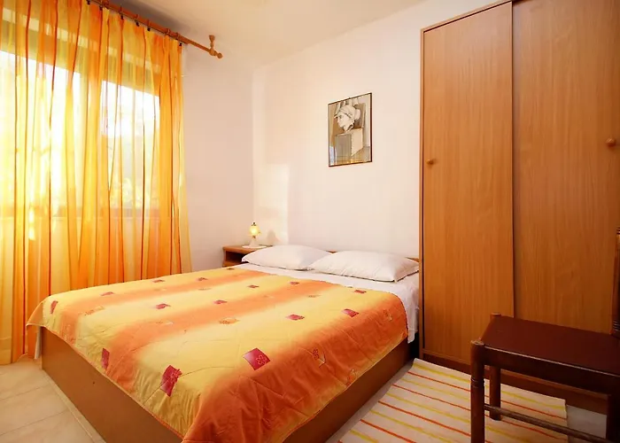 With A Parking Space Bilo, Primosten - 9467